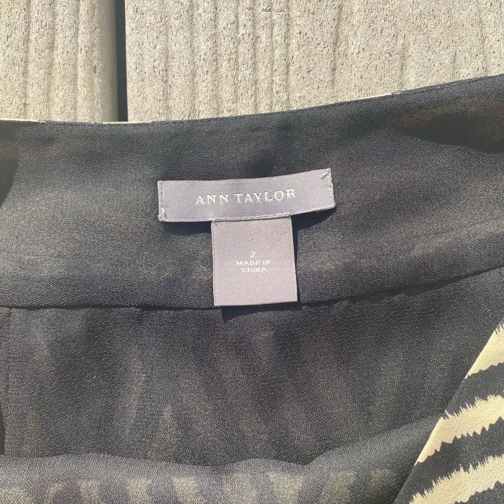 Ann Taylor Zebra Print Black Cream Silk A Line Pleated Skirt Size 2